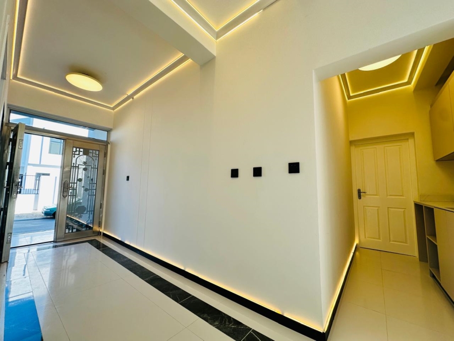 4 Bedroom Property for Sale in Sandown Western Cape